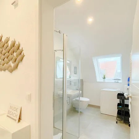 Achterwasserblick Strandstrasse 21c Koelpinsee * Loddin