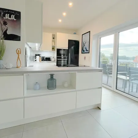 Achterwasserblick Strandstrasse 21c Koelpinsee * Loddin