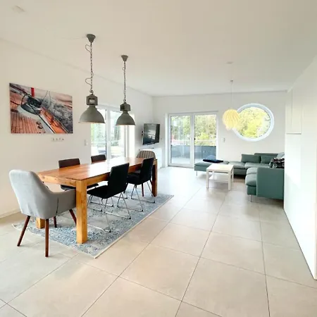 Achterwasserblick Strandstrasse 21c Koelpinsee Apartmán *